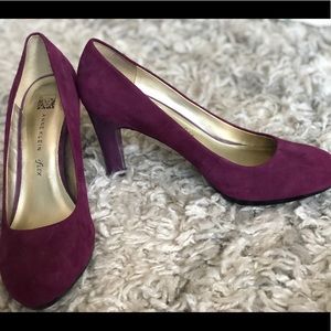 Anne Klein iFlex Pumps